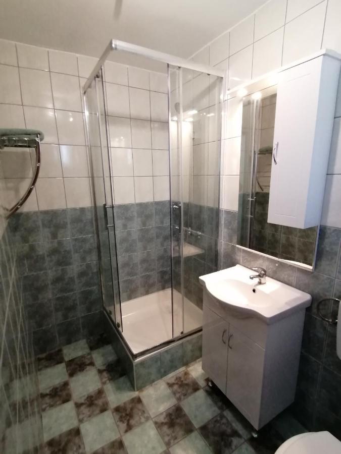 Apartment Vesna Vir Exteriör bild